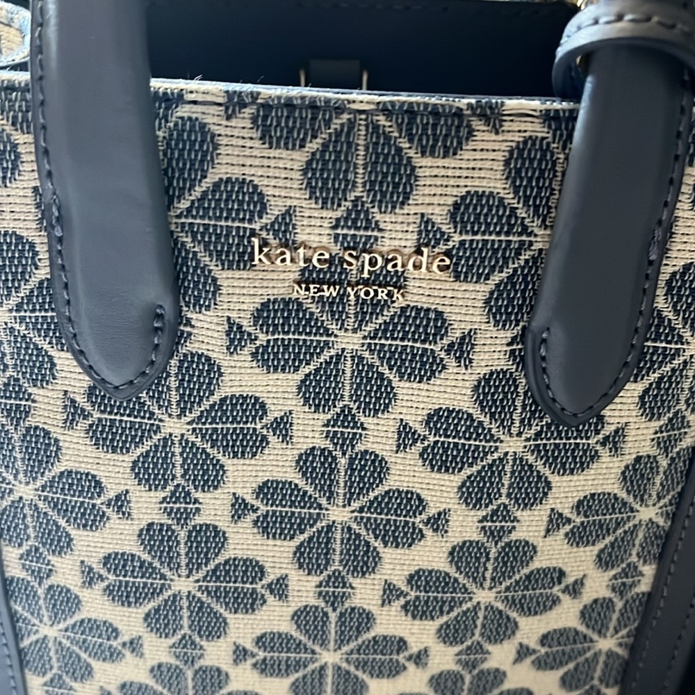 Kate spade mini jacquard cross body spade flower mini bag - Picture 4 of 9